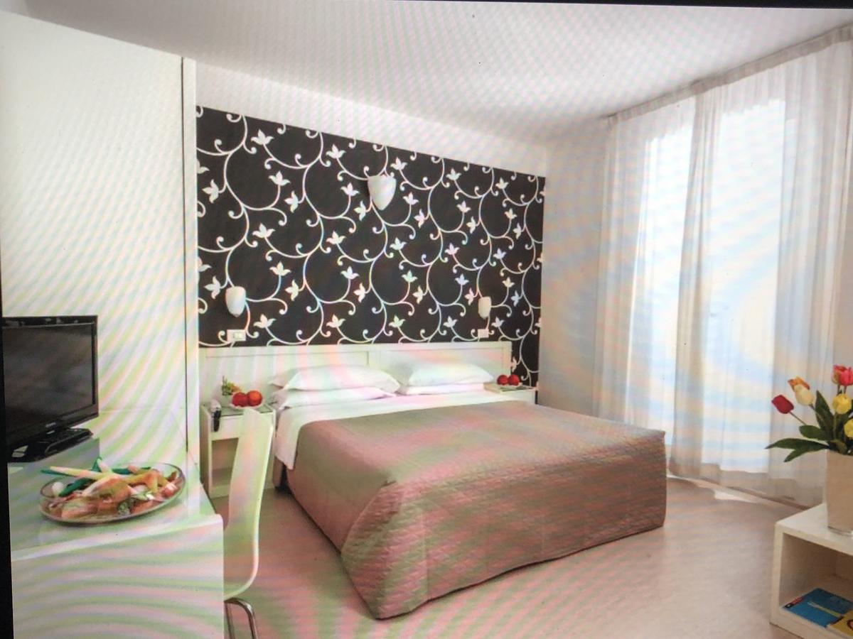 Hotel Stella Polare Rimini Kültér fotó