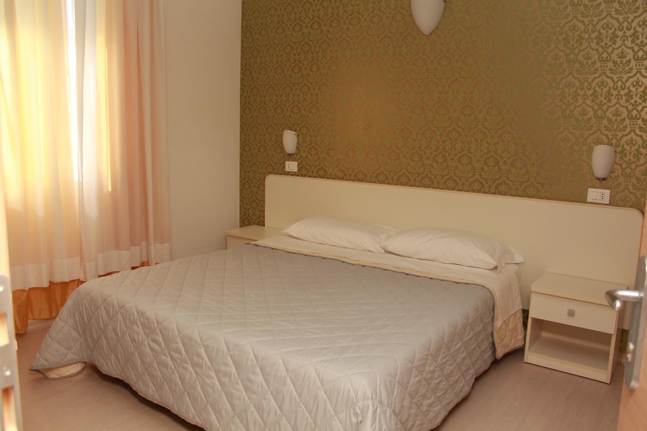 Hotel Stella Polare Rimini Kültér fotó