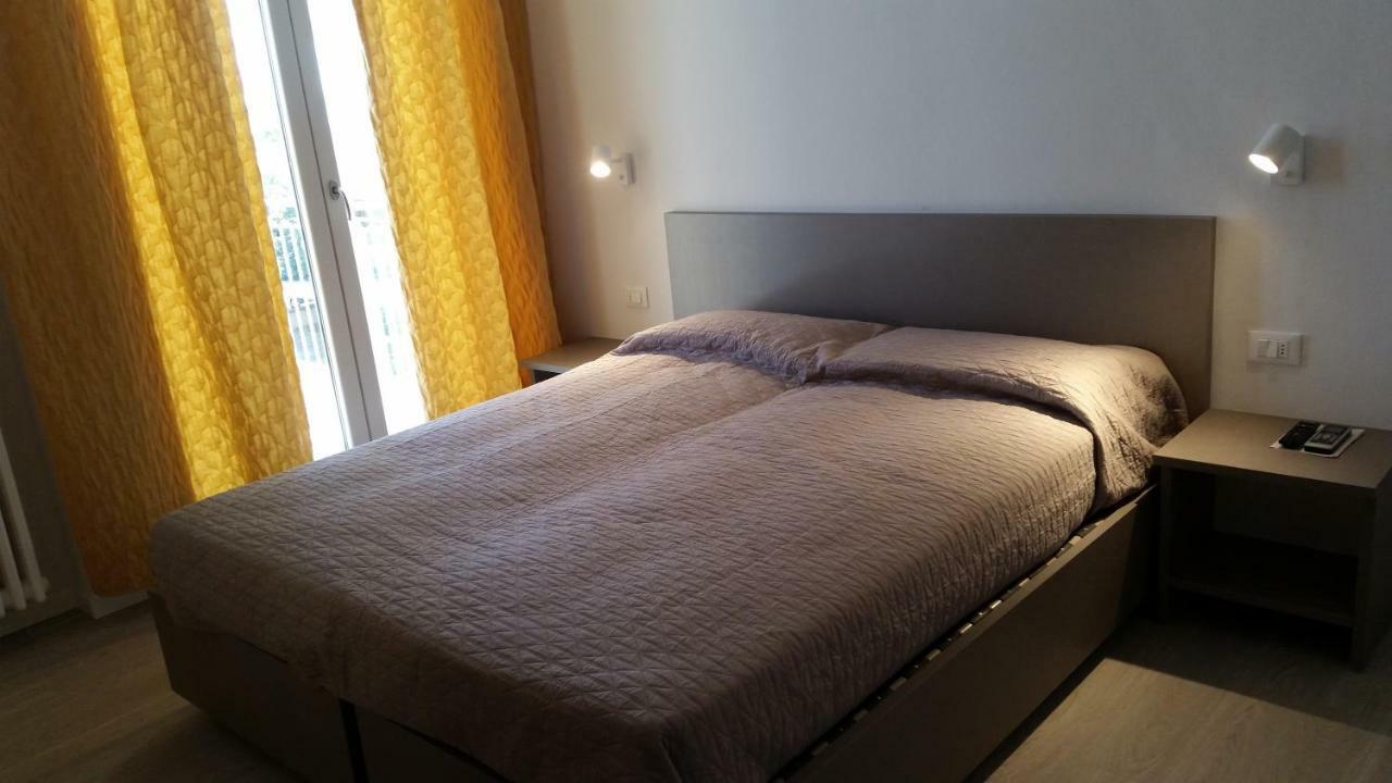 Hotel Stella Polare Rimini Kültér fotó
